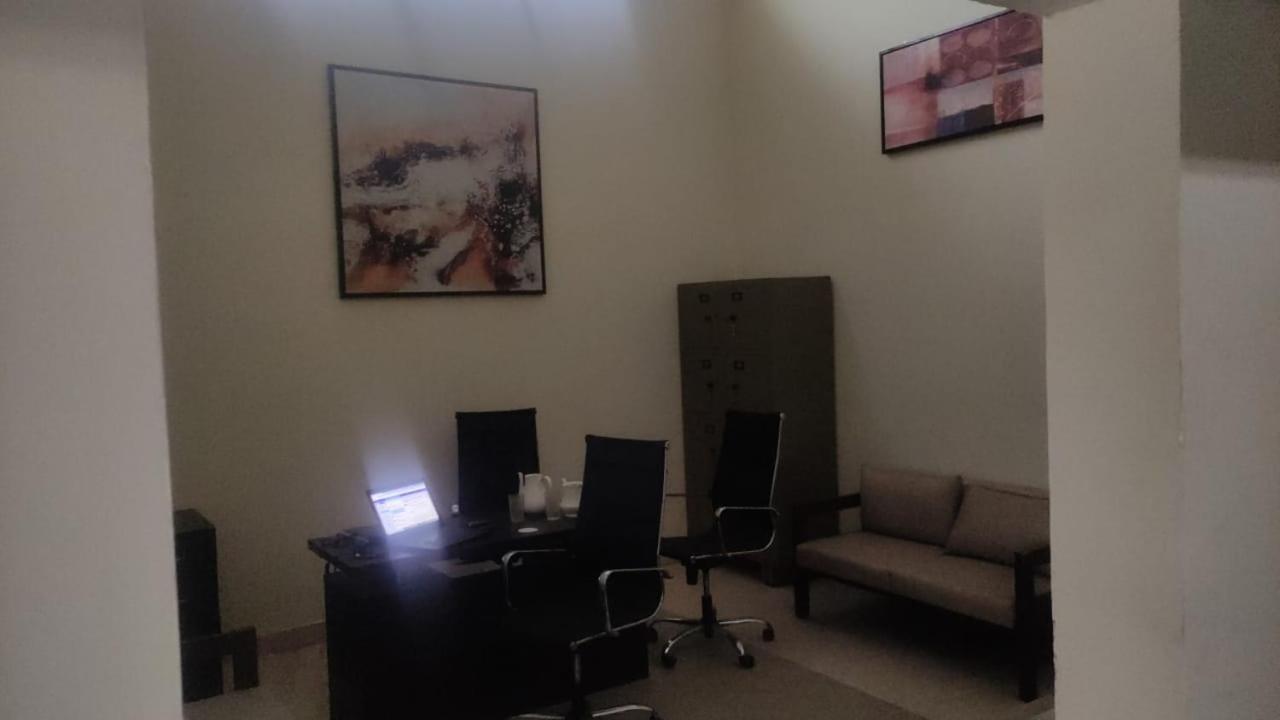 Abuzz Oxfordcaps Bannerghatta บังกาลอร์ ภายนอก รูปภาพ
