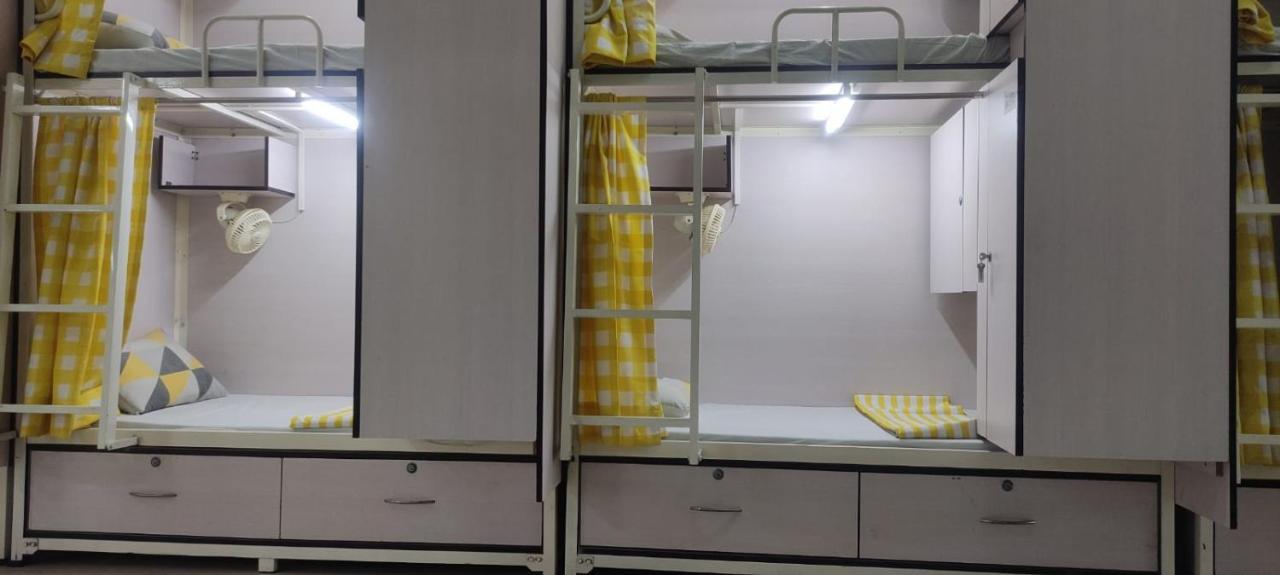 Abuzz Oxfordcaps Bannerghatta บังกาลอร์ ภายนอก รูปภาพ