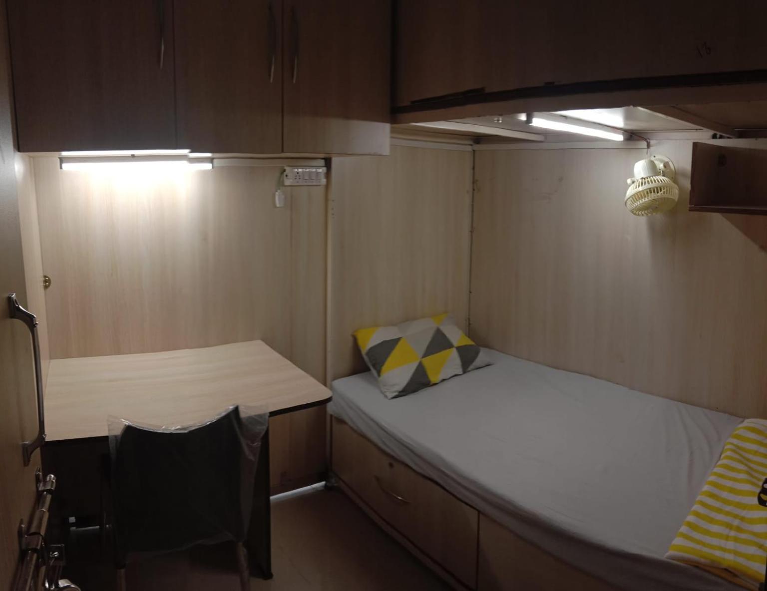 Abuzz Oxfordcaps Bannerghatta บังกาลอร์ ภายนอก รูปภาพ